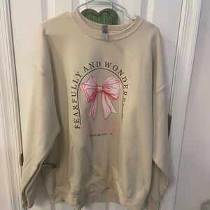 Gildan Heavy Blend Cream Sweatshirt